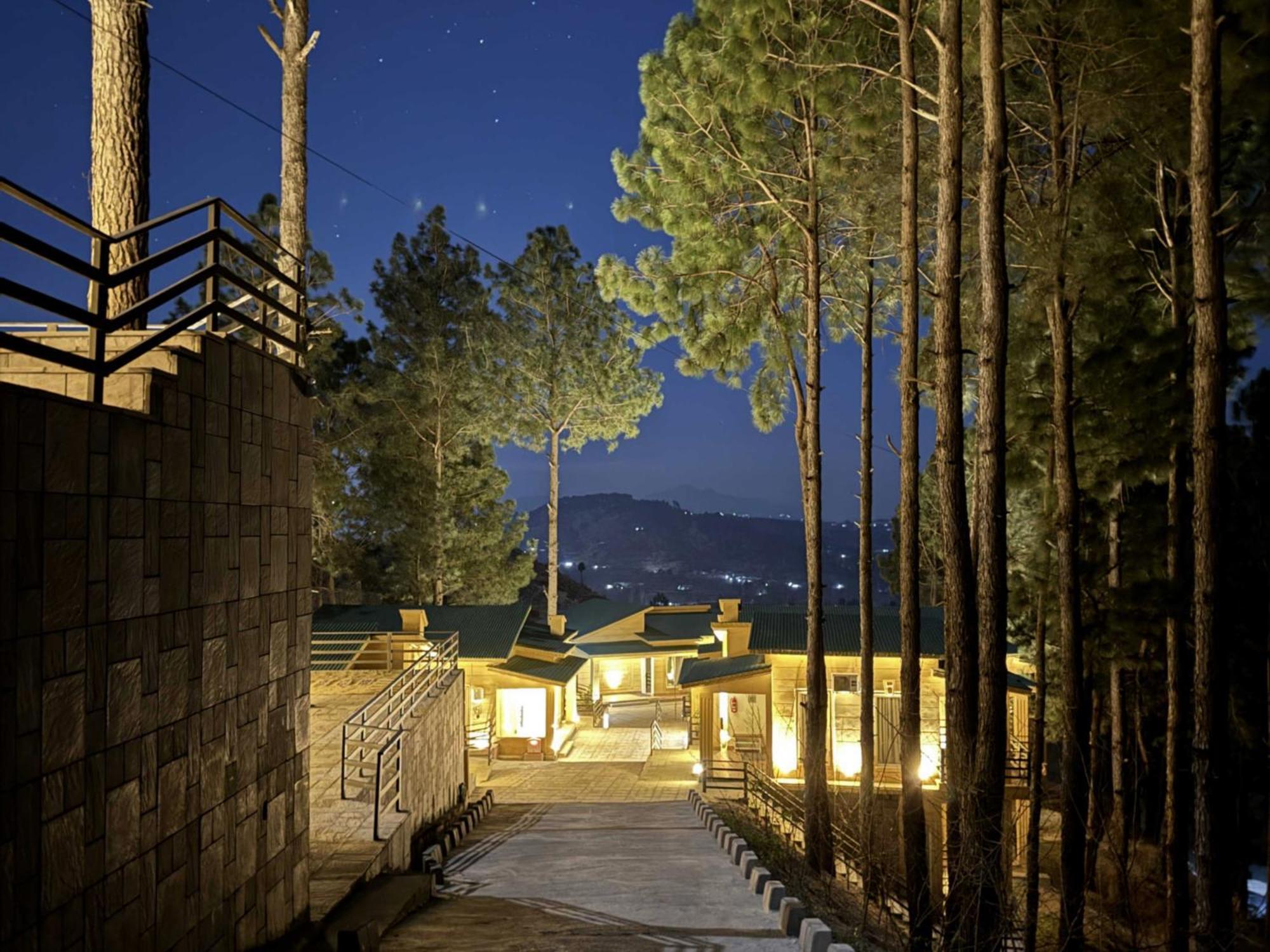 Hidden Hills Hotel & Resort Mansehra Екстер'єр фото