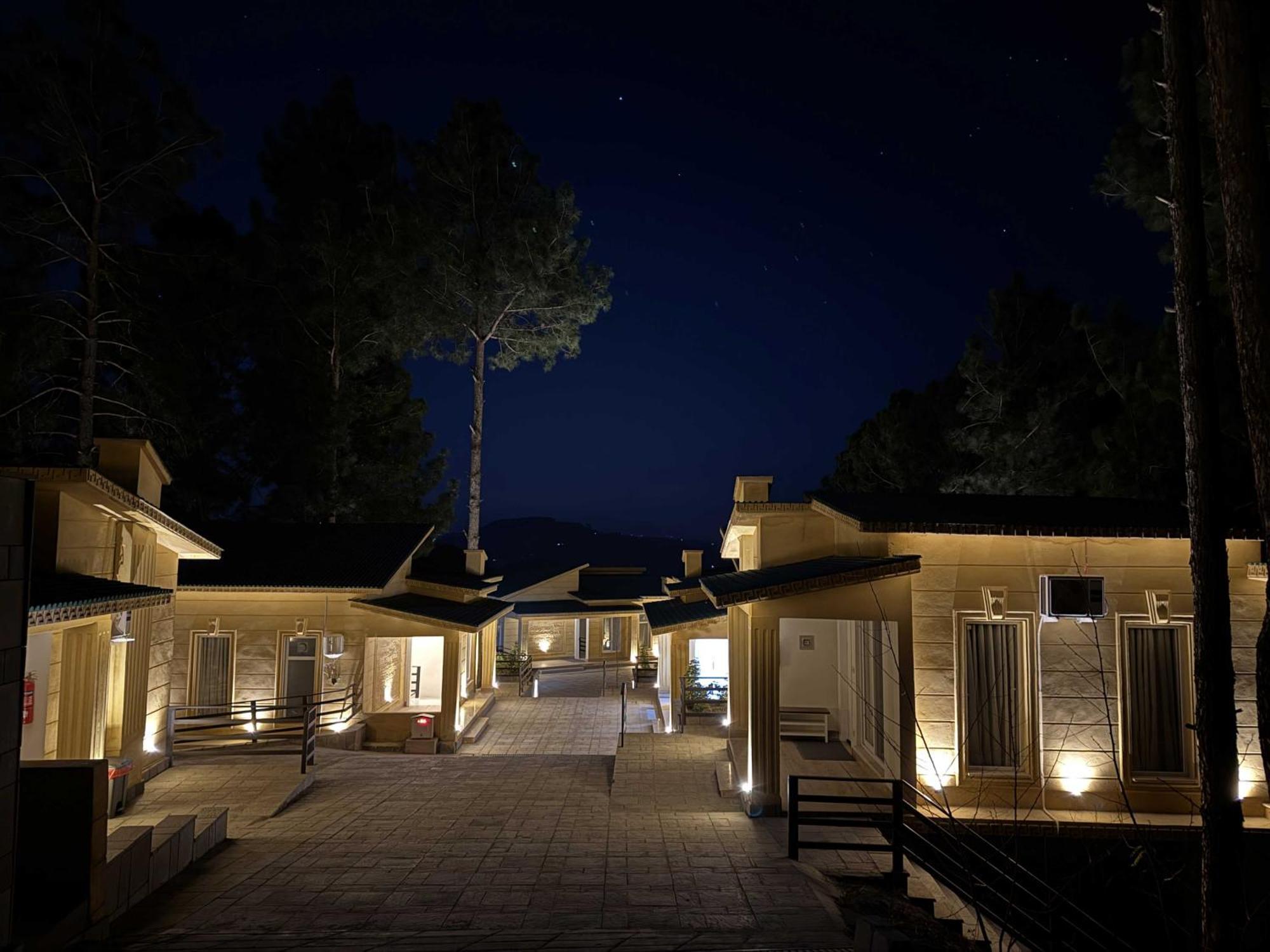 Hidden Hills Hotel & Resort Mansehra Екстер'єр фото