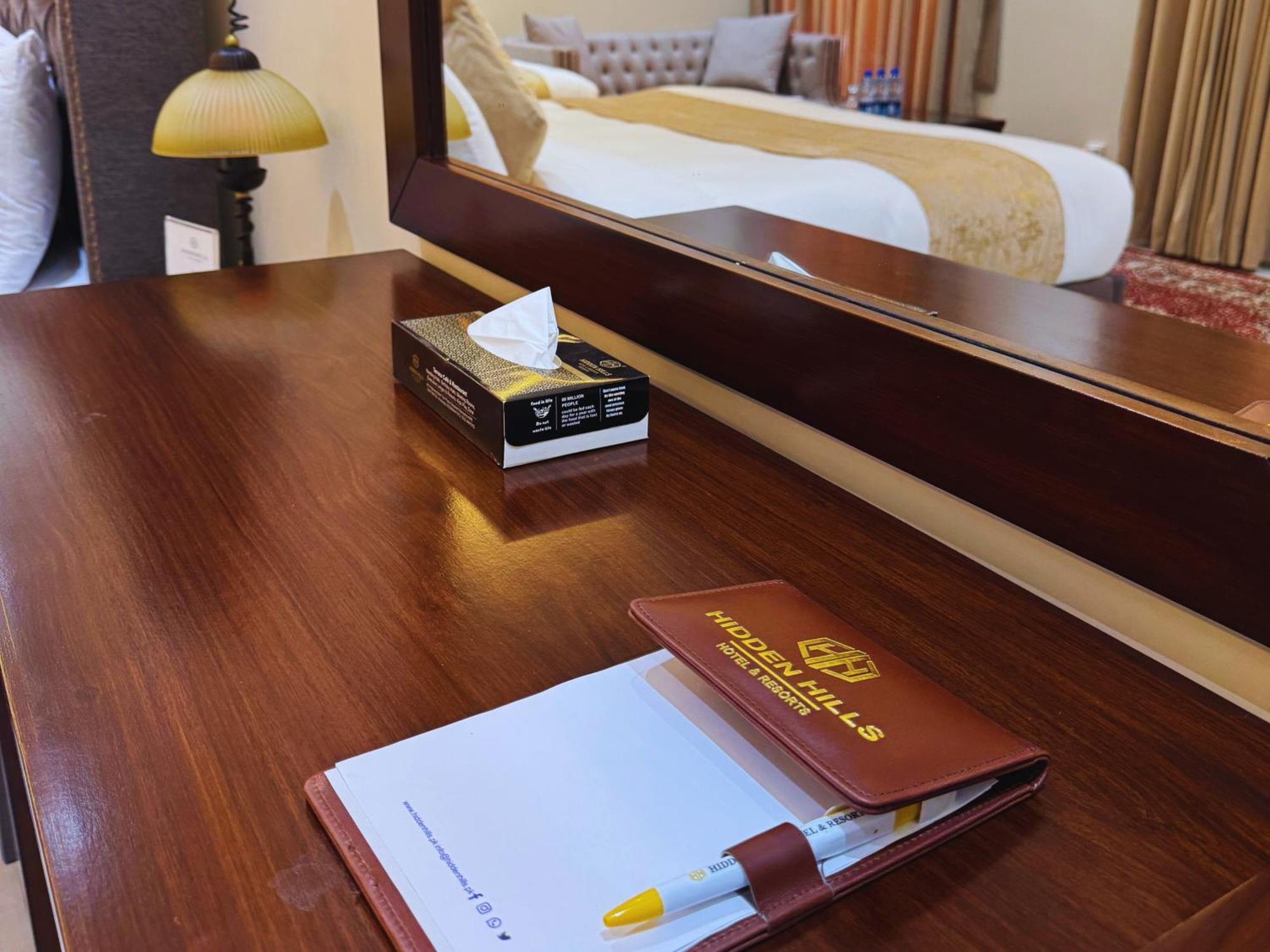 Hidden Hills Hotel & Resort Mansehra Екстер'єр фото