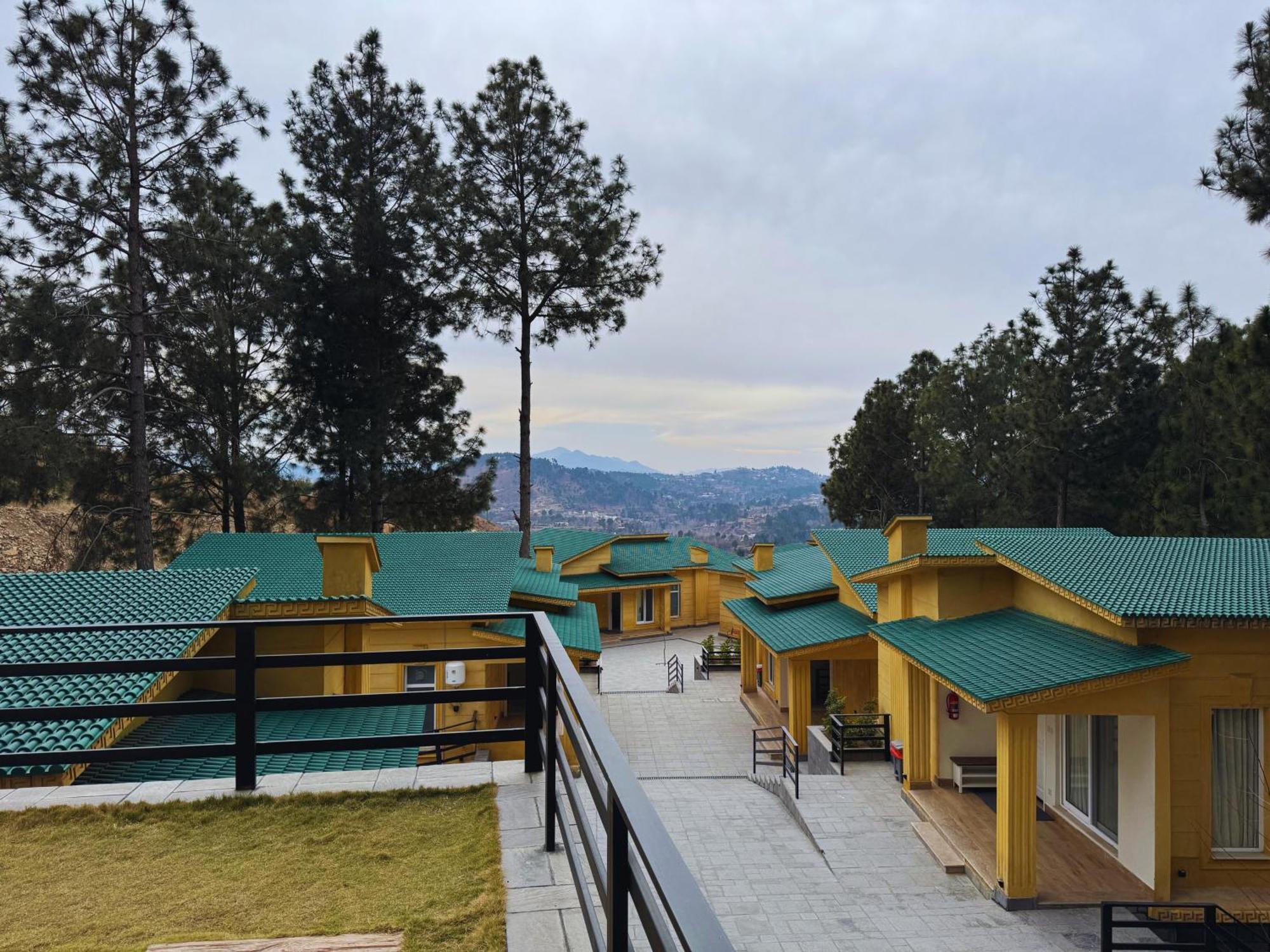 Hidden Hills Hotel & Resort Mansehra Екстер'єр фото